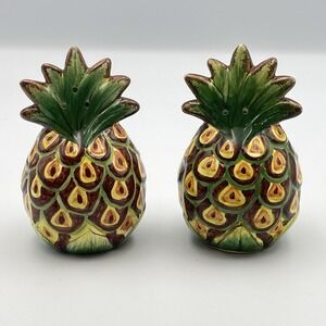 Hand Painted Ceramic Pineapple Salt And Pepper Shakers 4" Tropical Kitchen Decor